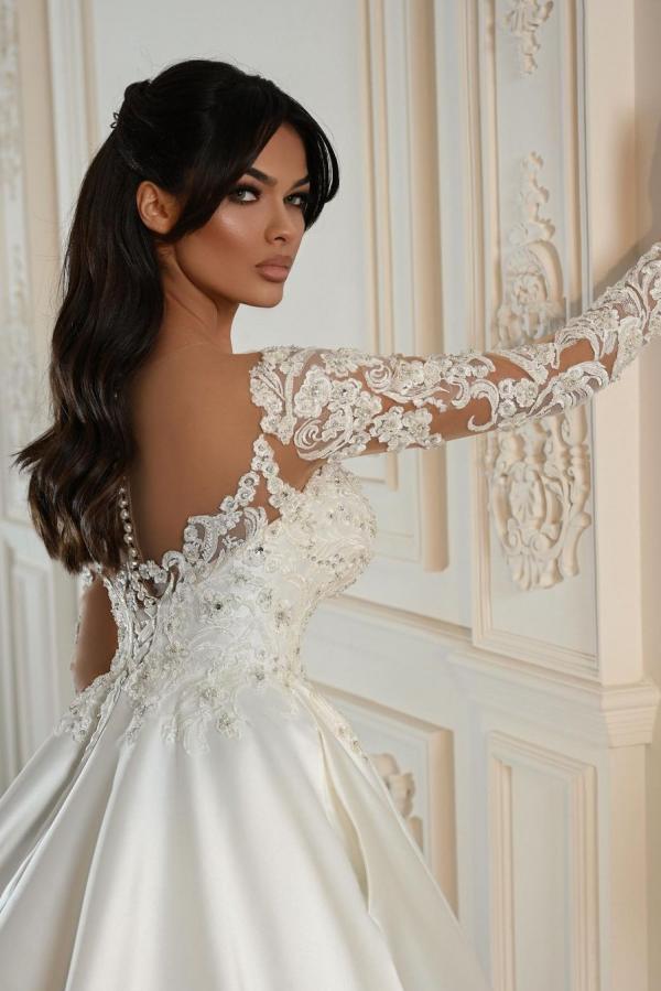 Elegant Long Sleeves A-line Sweetheart Satin Lace Wedding Dresses with Pockets