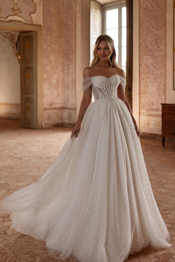 Elegant Long White A Line Off-The-Shoulder Tulle Wedding Dress