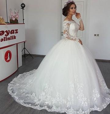 Beautiful Long Sleeve Off the Shoulder Appliques Lace Princess Wedding Dress-BIZTUNNEL