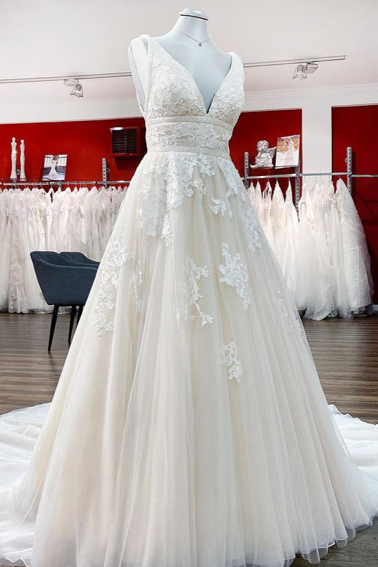 Elegant Long Princess V-neck Tulle Backless Wedding Dress with Lace-BIZTUNNEL