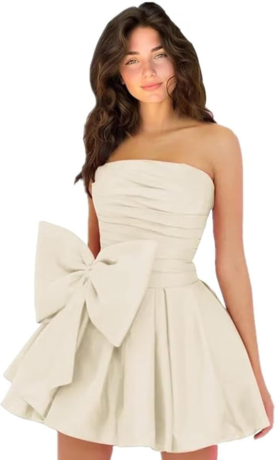 Chic Short Homecoming Dresses A-line Sleeveless Strapless Ruched Lace Up Party Dresses with Bow