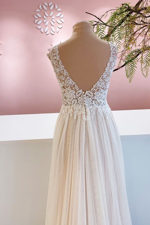 Long A-Line Sweetheart Tulle Backless Wedding Dress With Floral Lace-BIZTUNNEL