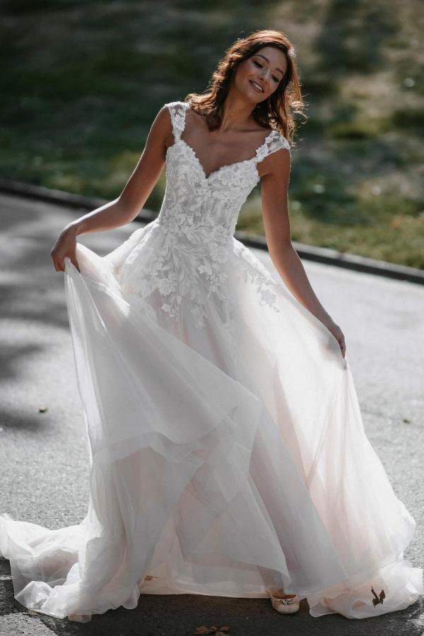 Long A-line V-neck Tulle Backless Lace Wedding Dress-BIZTUNNEL