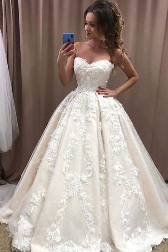 Romantic Long Ball Gowns Sweetheart Wedding Dress With 3D Floral Appliques Lace-BIZTUNNEL