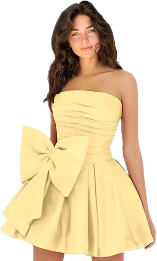 Chic Short Homecoming Dresses A-line Sleeveless Strapless Ruched Lace Up Party Dresses with Bow